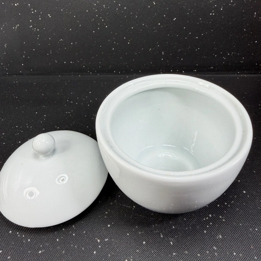 Fitz and Floyd Everyday White Porcelain Sugar Bowl with Lid 4x5 Inch Classic